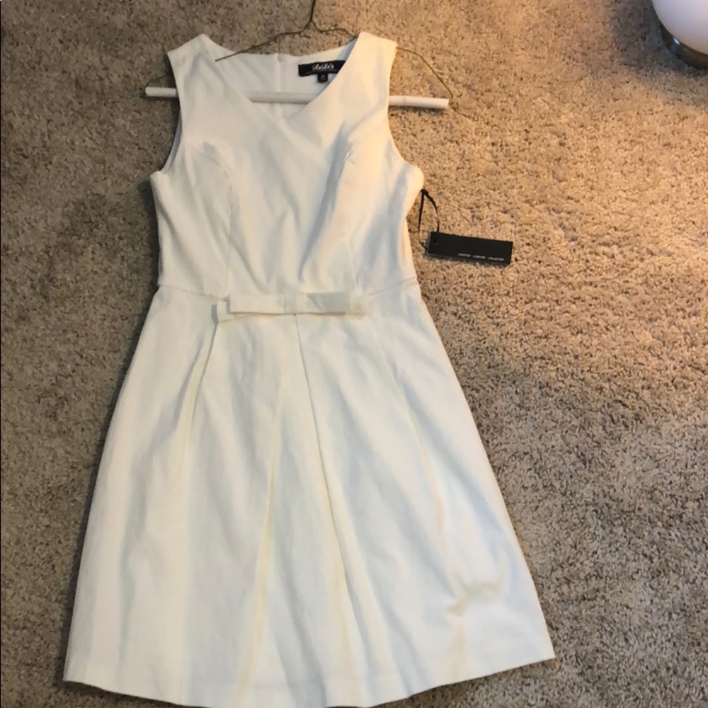 💰 3/$25 White Lulus dress size Medium